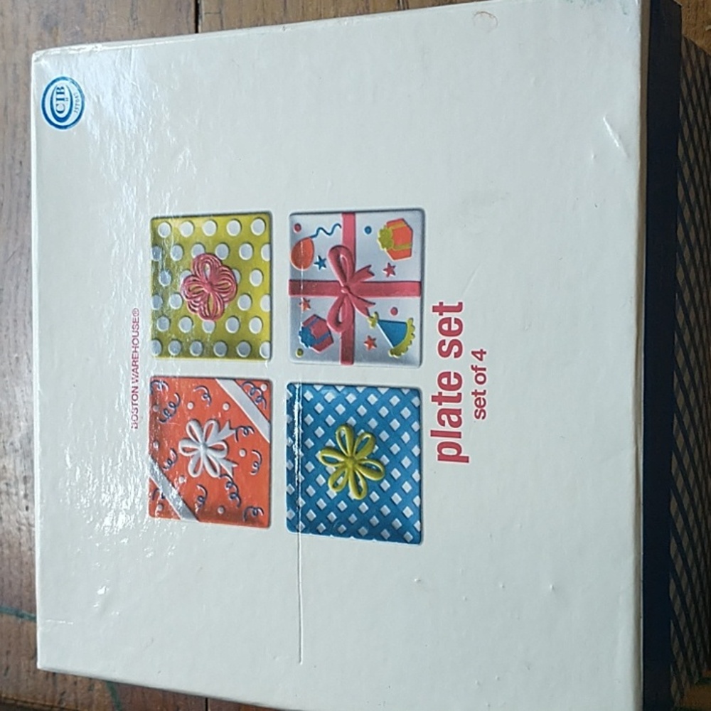 NIB Set of Four Square Birthday Plates 2006